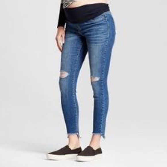 Ingrid & Isabel Denim - Isabel Maternity Distressed Step Hem Jeans 2
